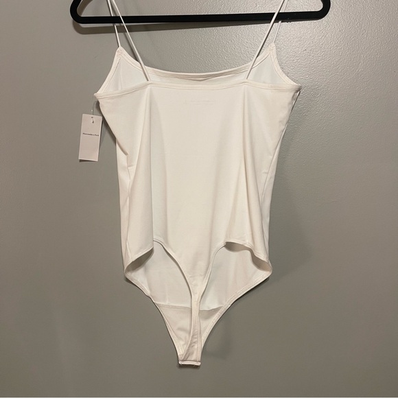 NWT Abercrombie White Basic Bodysuit Large - Picture 2 of 5